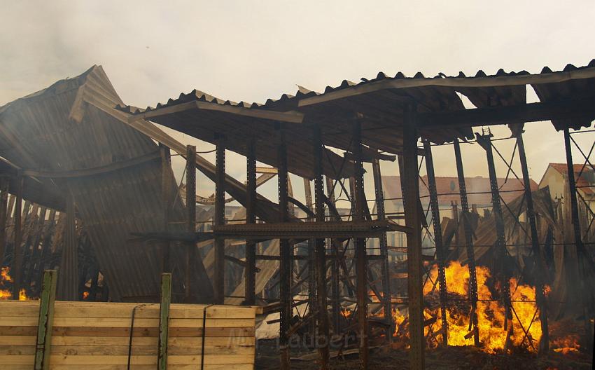 Grossbrand Holzlager Siegburg Industriestr P219.JPG